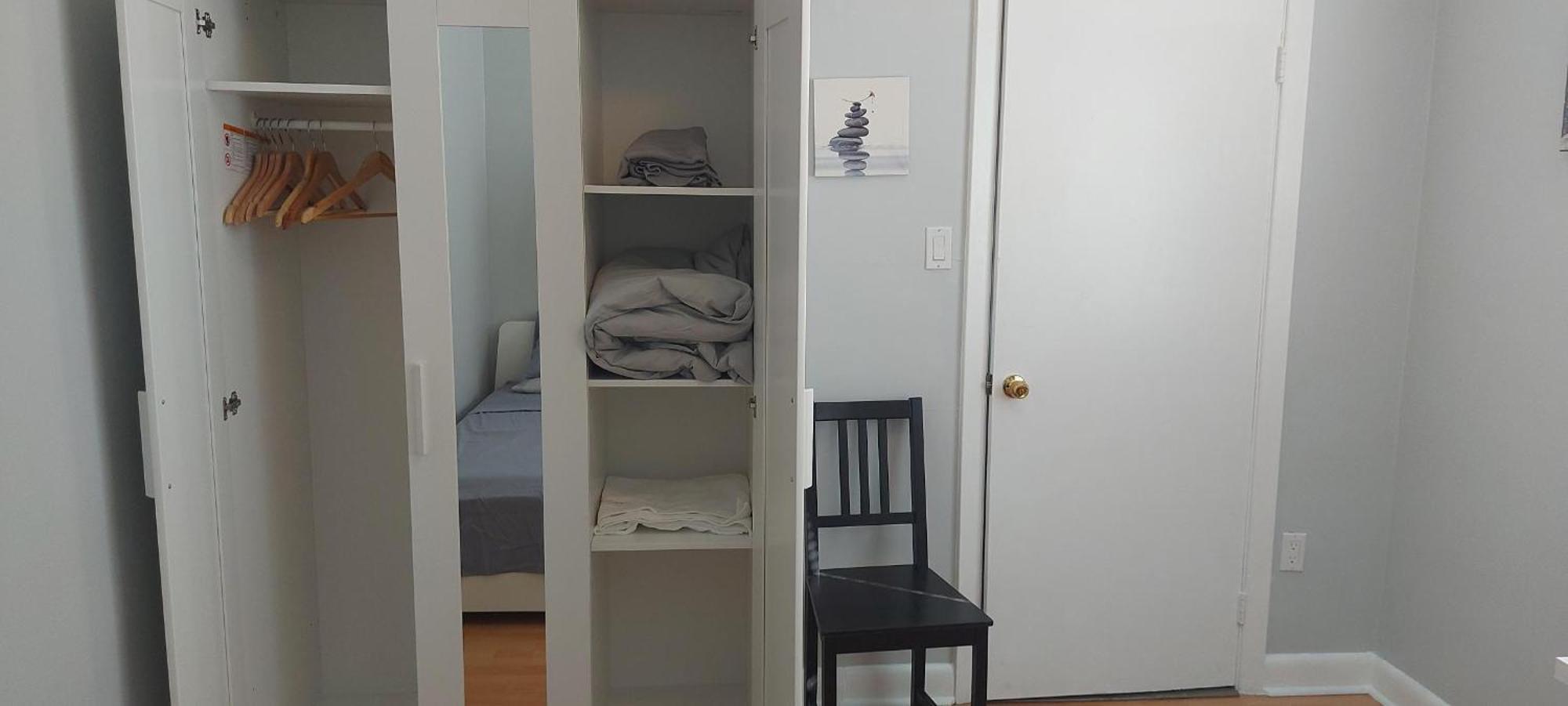 High Park Single Room With Personal Washroom And Kitchen Toronto Exterior foto