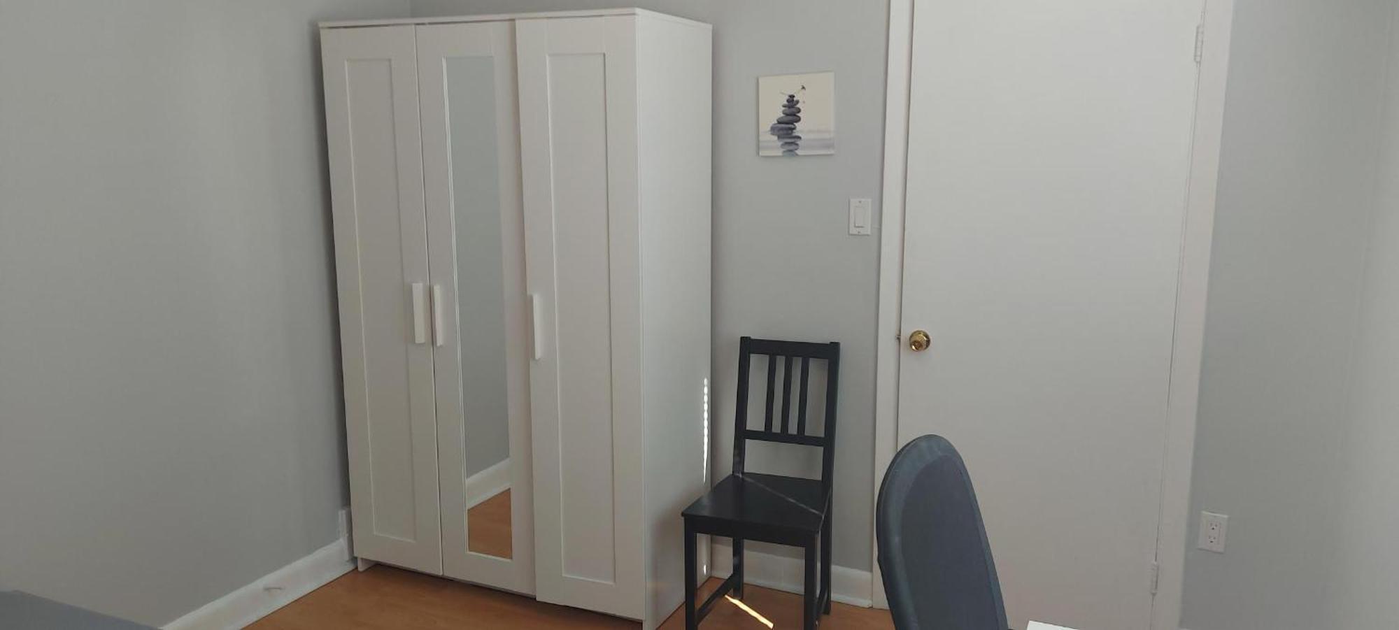 High Park Single Room With Personal Washroom And Kitchen Toronto Exterior foto