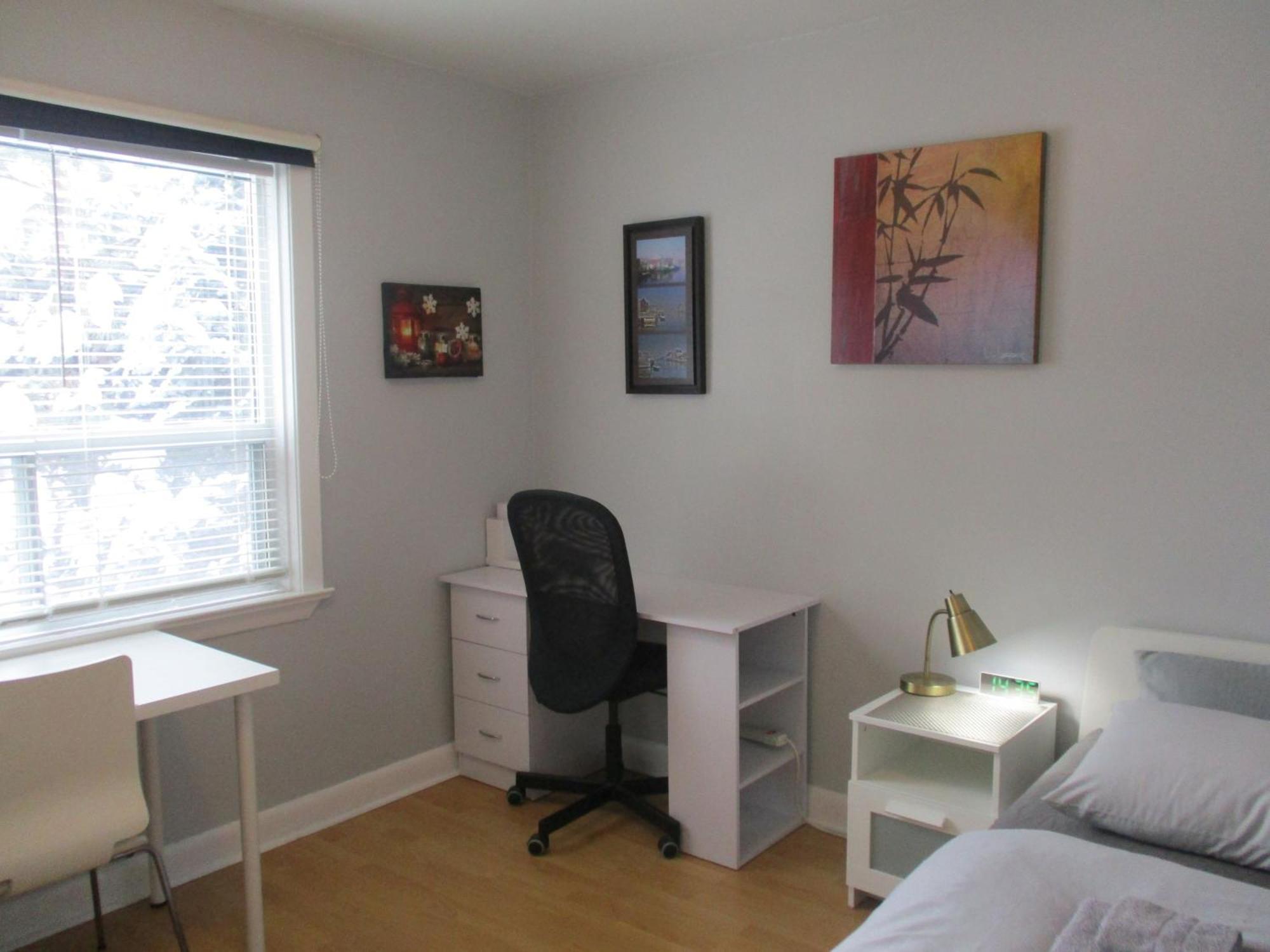 High Park Single Room With Personal Washroom And Kitchen Toronto Exterior foto